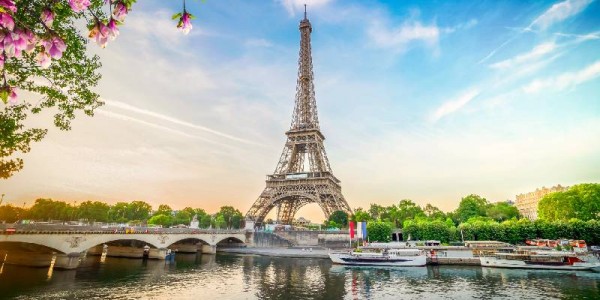 Europe Tour Package from Hyderabad – 6 Days Paris, Brussels & Amsterdam Highlights