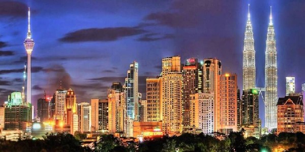 Discover Malaysia: 3 Nights / 4 Days Tour Package